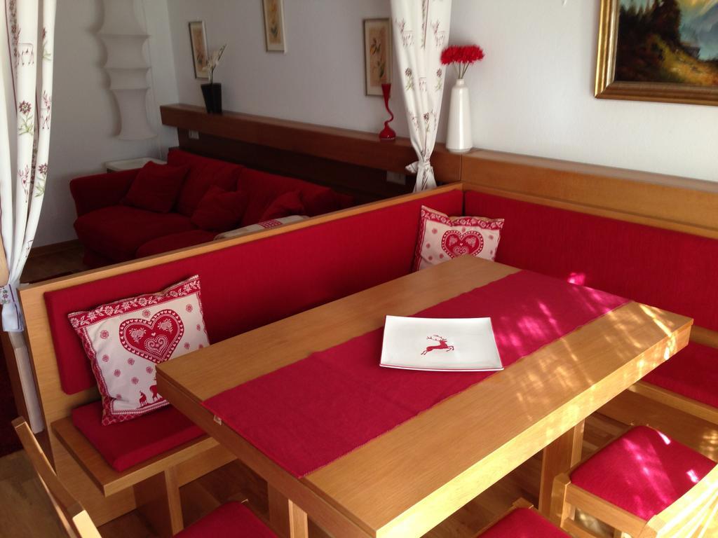 Haus Schuschnig Apartment Бад Клайнкирххайм Стая снимка