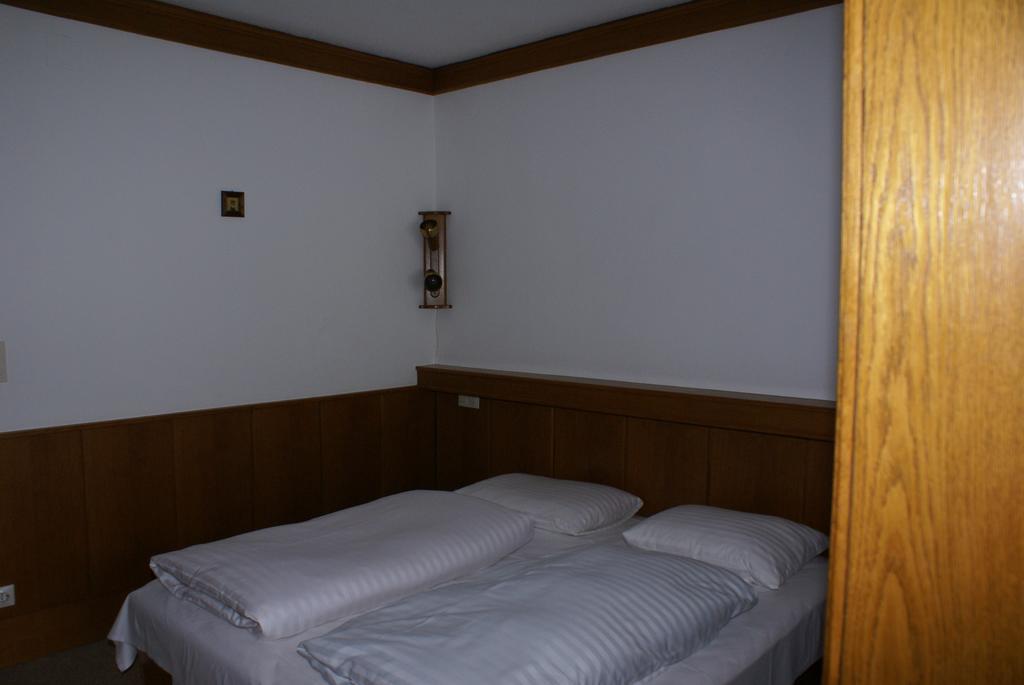 Haus Schuschnig Apartment Бад Клайнкирххайм Стая снимка
